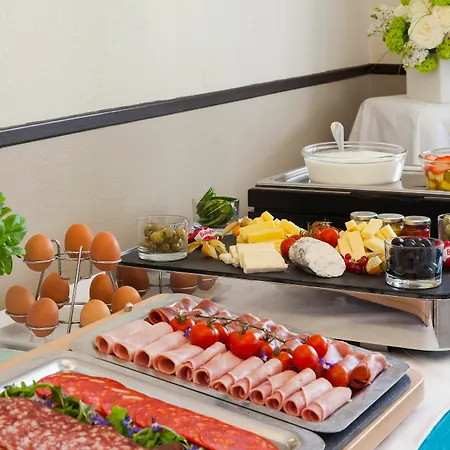 Neho Croisette Hotell 4*